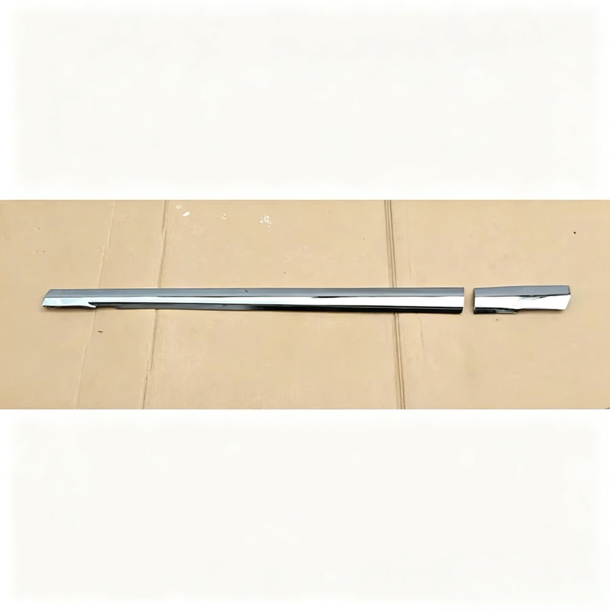 Chrome Door Garnish RH for Nissan Quon for UD Quon