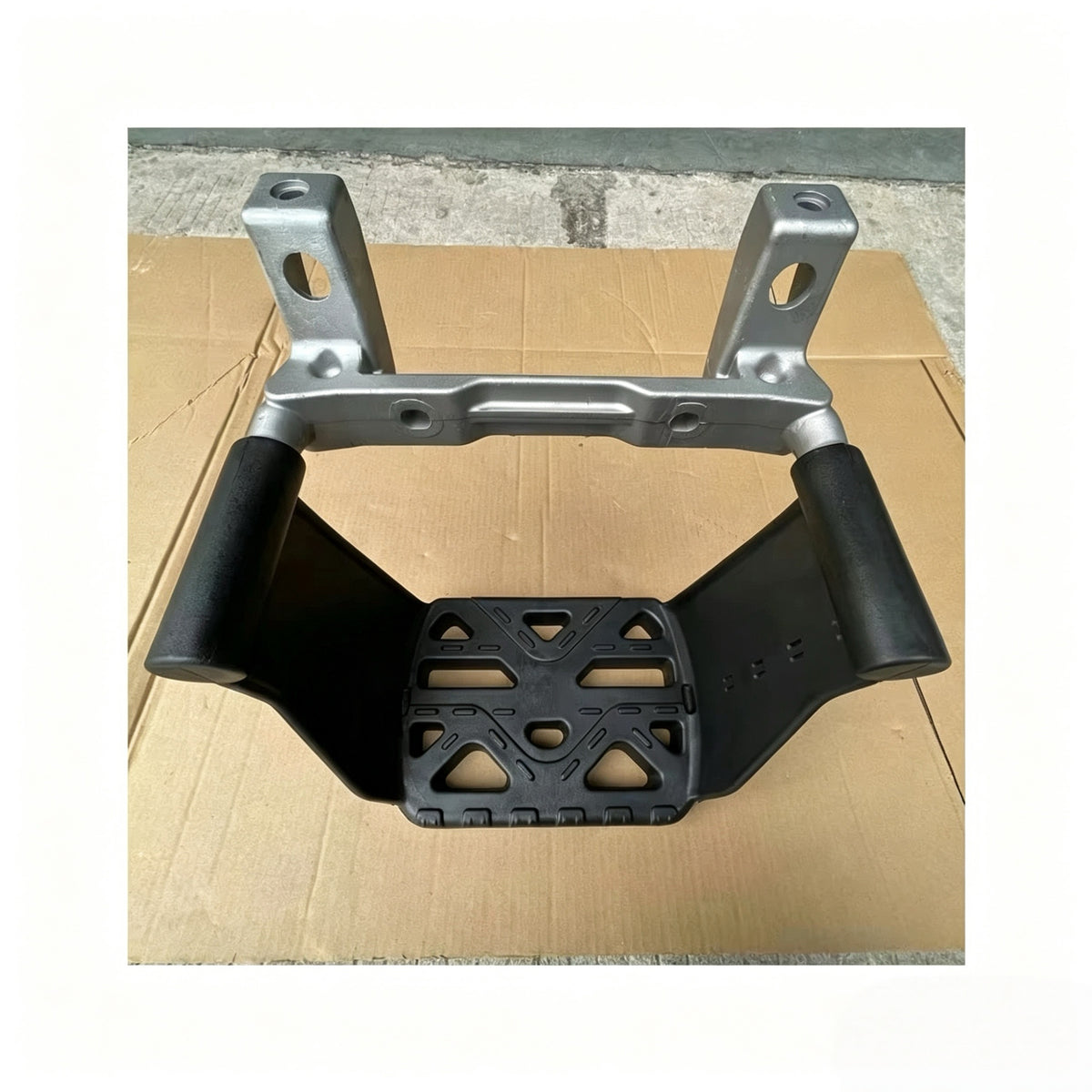 Foot Step for Renault Kerax for Renault — Ref. 7420870164
