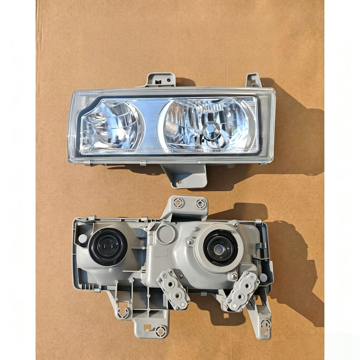 Headlamp LHD Electric RH for Nissan for UD PKB CWM 454