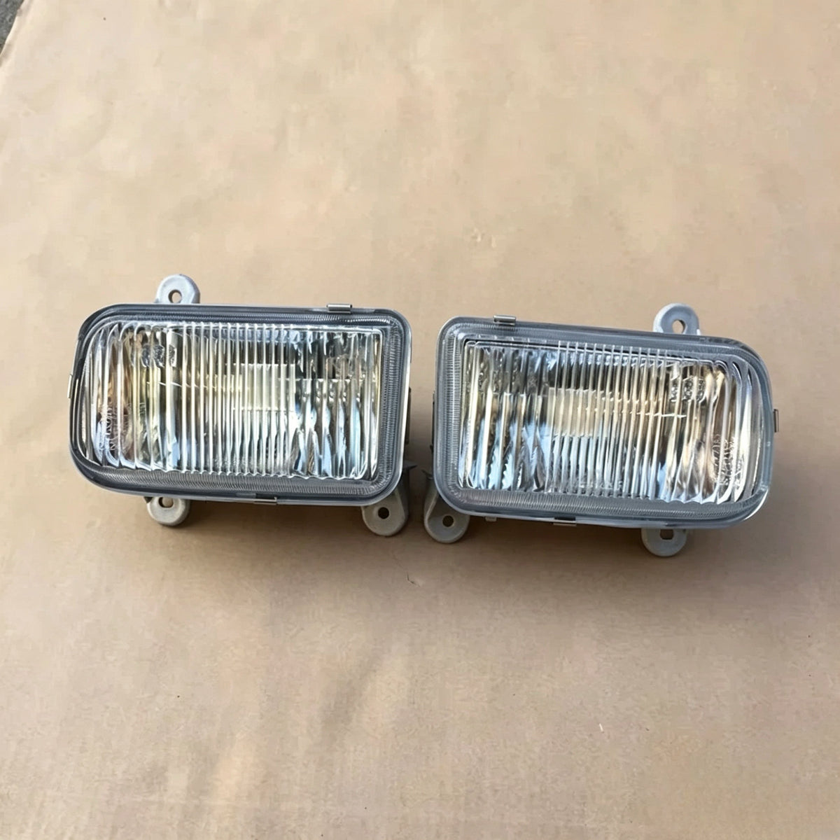 Fog Lamp LH RH for Nissan for UD PKB CWM 454