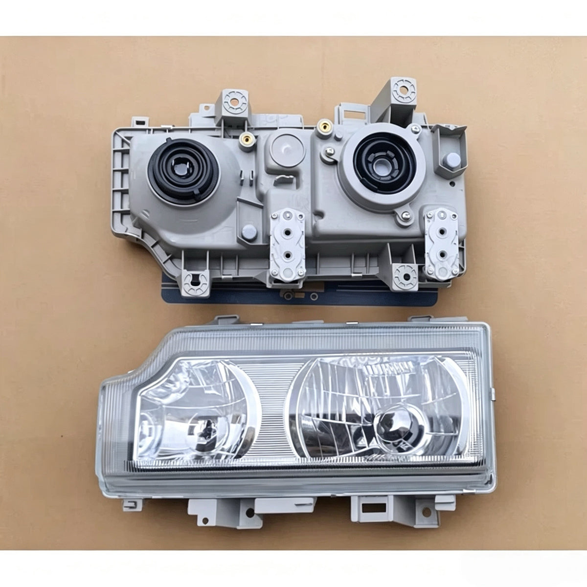 Head Lamp Crystal RHD LH for Nissan CWA451 for UD CDA451 CMA451