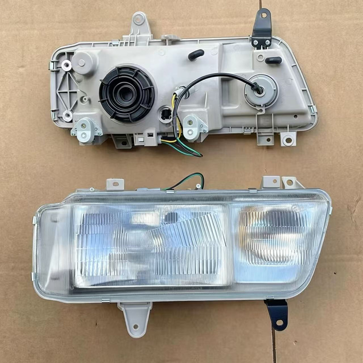 Head Lamp RHD LH (with Bracket) for Isuzu DECA320 DECA270 FSR FTR