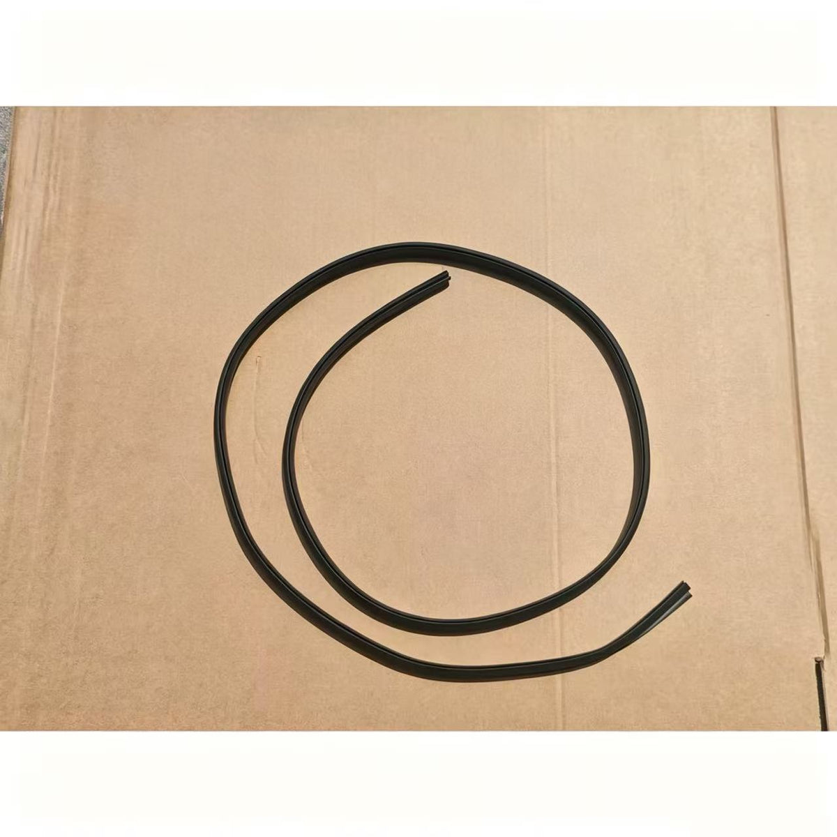 Windshield Seal Strip Bottom Width 165CM for Isuzu NQR NPR 150 700P — Ref. 8975816561