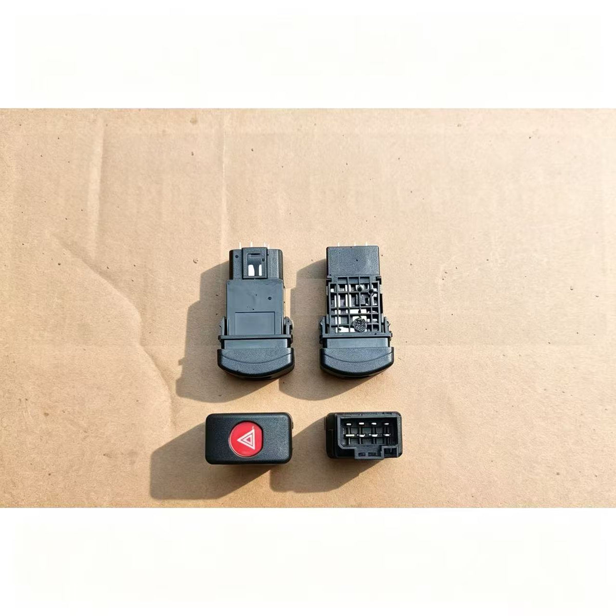 Emergency Light Switch for Isuzu NQR NKR NPR 2006 600P — Ref. 8972024780