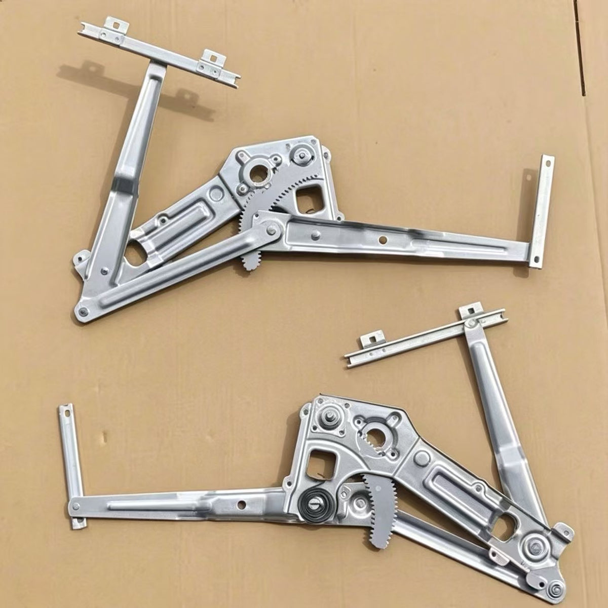Window Regulator Manual LH for Isuzu NQR NKR NPR 2006 600P — Ref. 8978521158 / 8-97868-114 / 897868114