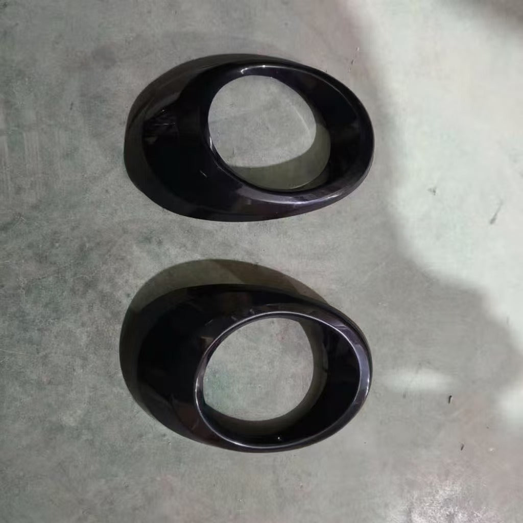 FOG Lamp Case RH for Nissan for UD NEW Quon