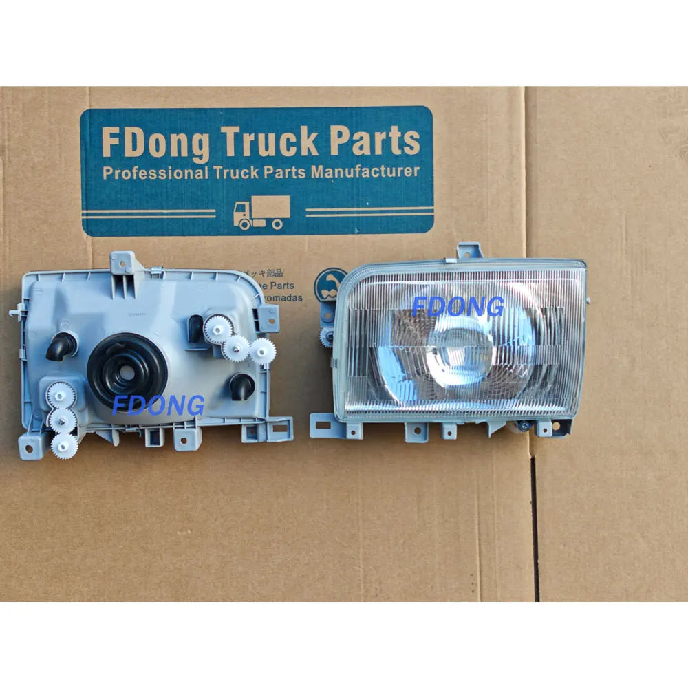 Headlight RHD LH for NISSAN UD 40 CABSTAR Truck Spare Body Parts