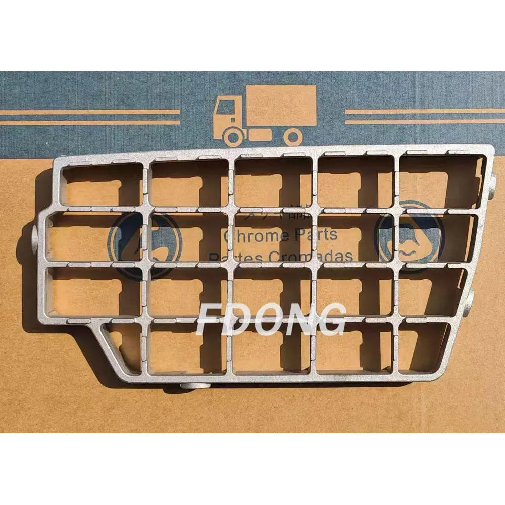 Alloy Step Lower RH for NISSAN UD PKB CWM 454 Truck New Condition Plastic Material Spare Body Parts