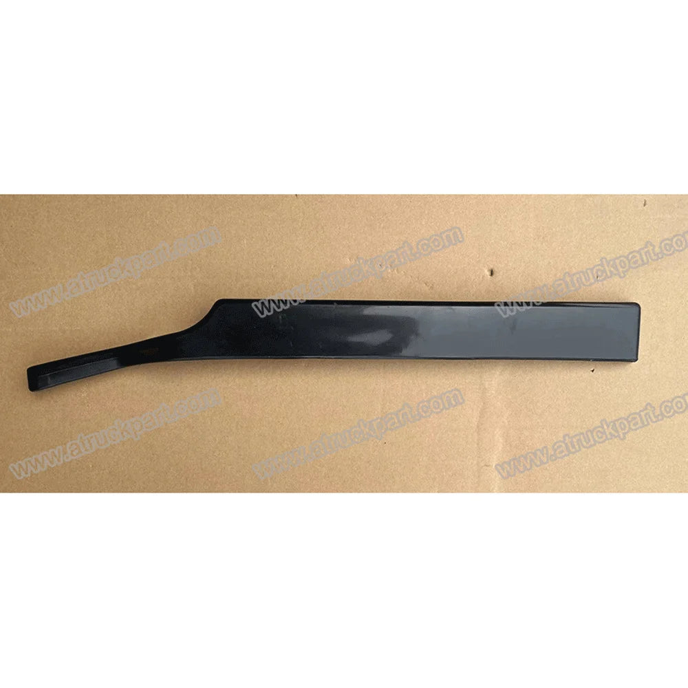 Paint Bumper Corner Garnish LH (High)71cm for Nissan QUON for UD QUON Truck Spare Parts