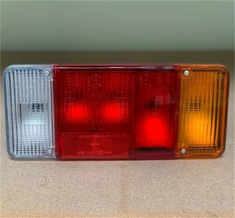 1907700 1907701 Rear Lamp for IVECO Daily Van Spare Parts INSB31-046
