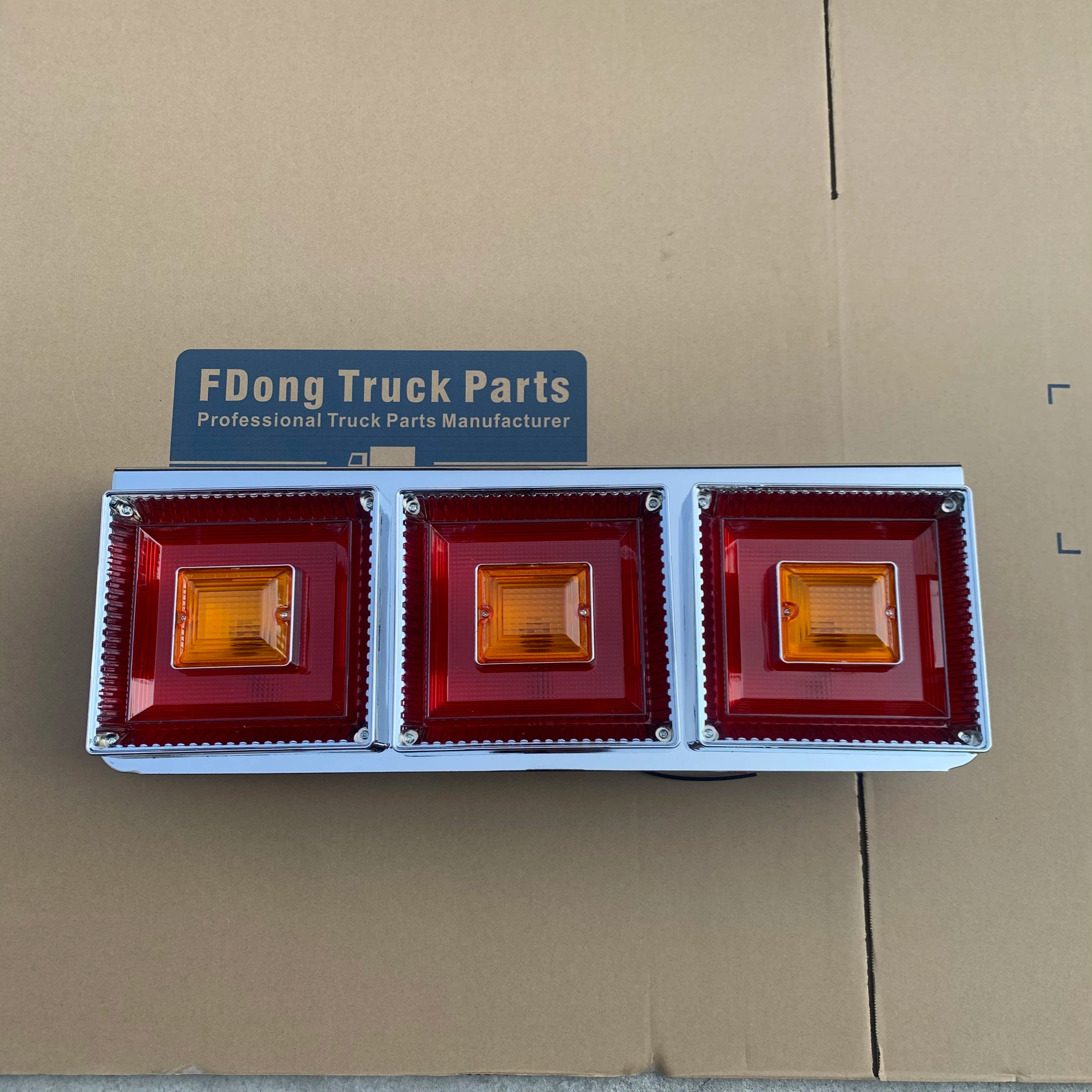 Mitsubishi NPR Canter Truck Spare Body Parts New Tail Lamp for HINO ISUZU FUSO NISSAN UD Truck Models