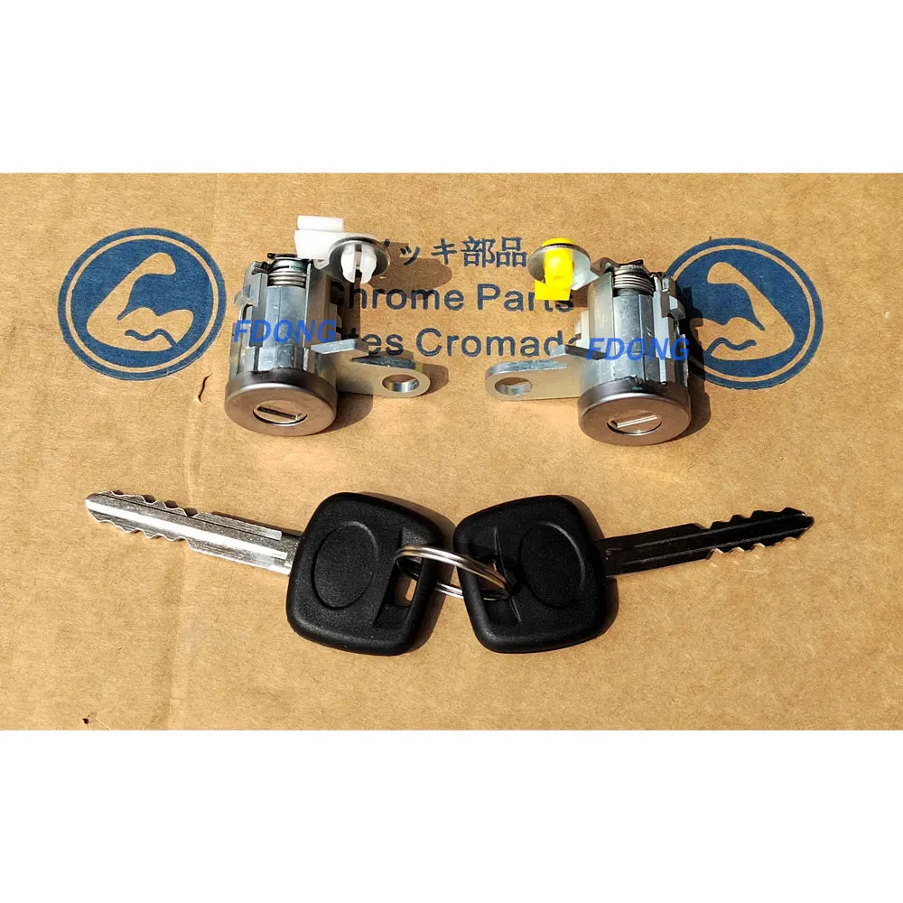 6905135070 6905235070 Door Locks for Japanese Trucks Spare Parts
