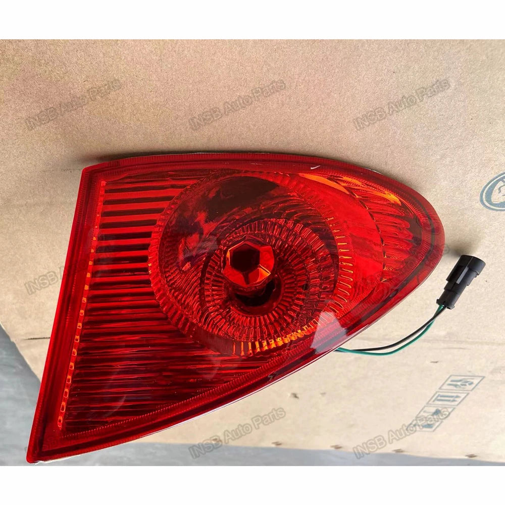 City Bus Spare Parts Rear Lamp Tail Light Middle for Yun Tong ZK6100 ZK6831 ZK6898 ZK6737 ZK6798 ZK6820 Bus INSB01-145