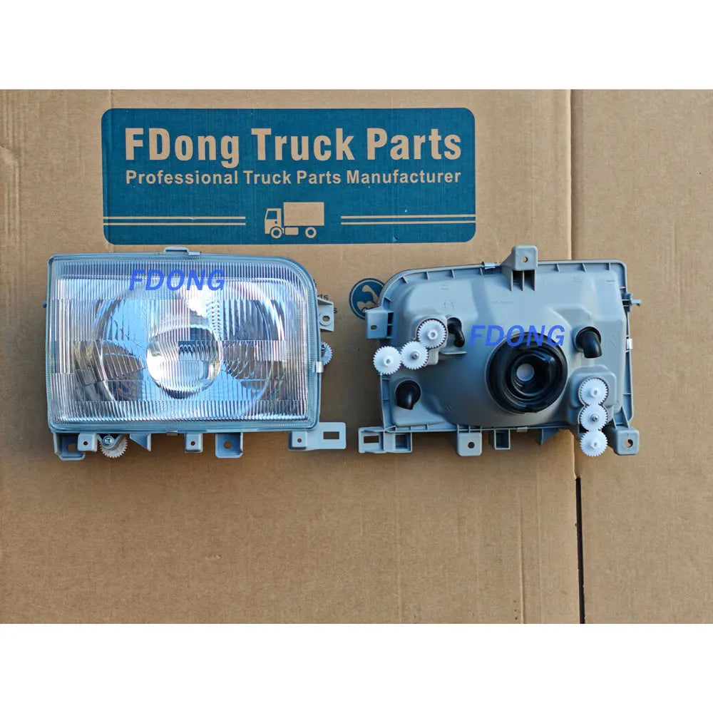 Headlight RHD RH for NISSAN UD 40 CABSTAR Truck Spare Body Parts