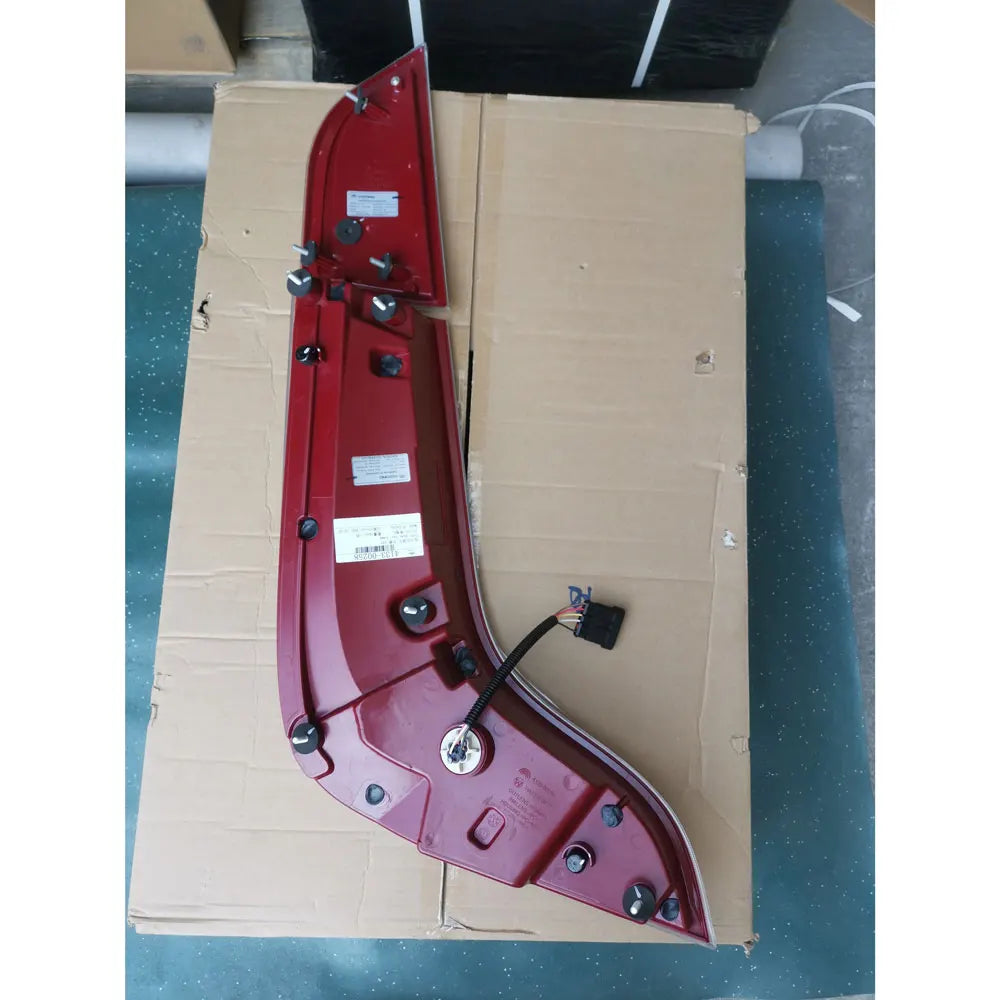 4133-00258 4133-00258 Rear Lamp for ZK Nova Master Bus Coach T12 T13 ZK6907 ZK6128 ZK6138 ZK6117 Bus Spare Parts INSB01-177