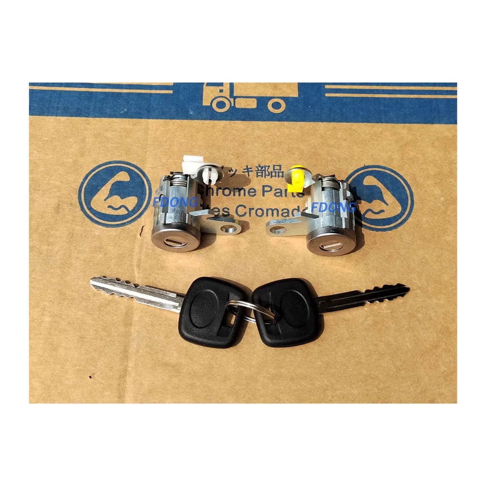 6905135070 6905235070 Door Locks for Japanese Trucks Spare Parts