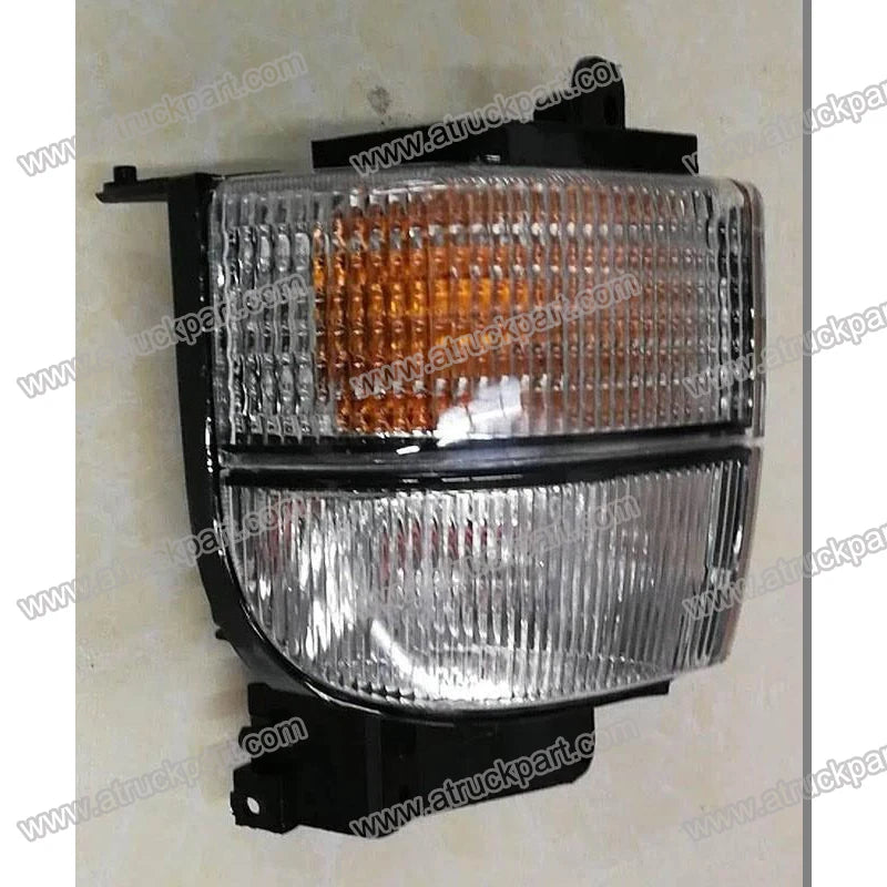 Corner Lamp RH Yellow for NISSAN CWA451 for UD CDA451 CMA451 Truck Spare Body Parts