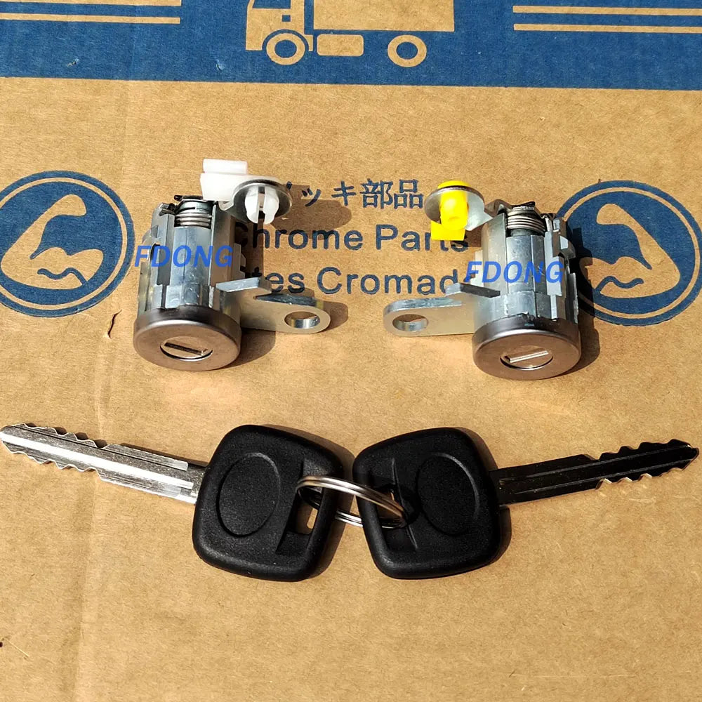 6905135070 6905235070 Door Locks for Japanese Trucks Spare Parts