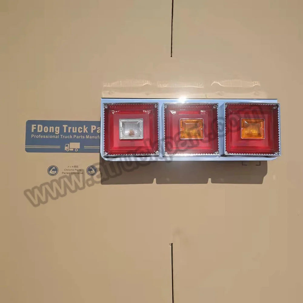 Mitsubishi NPR Canter Truck Spare Body Parts New Tail Lamp for HINO ISUZU FUSO NISSAN UD Truck Models