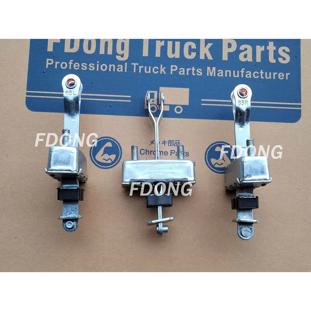 Door Blocking RH for Japanese Truck Spare Parts