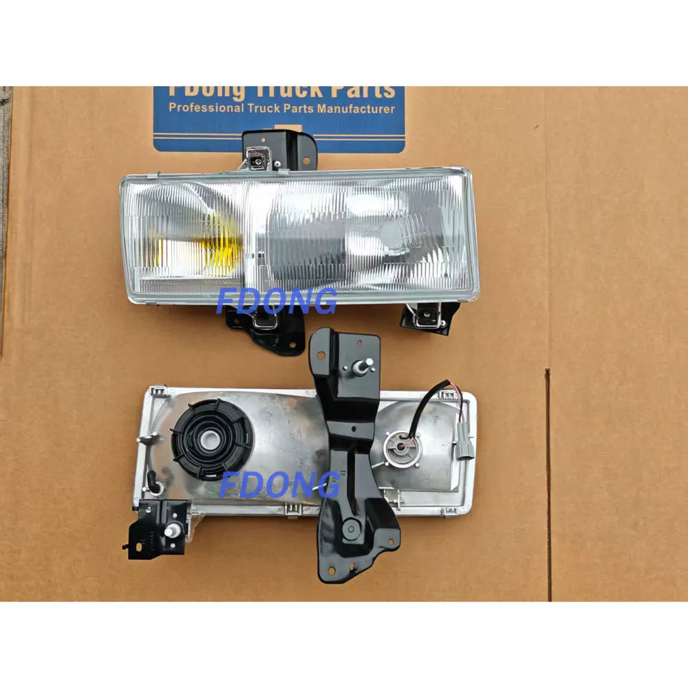 Headlight RHD Right for NISSAN for UD PKB CWM 454 Truck Spare Body Parts