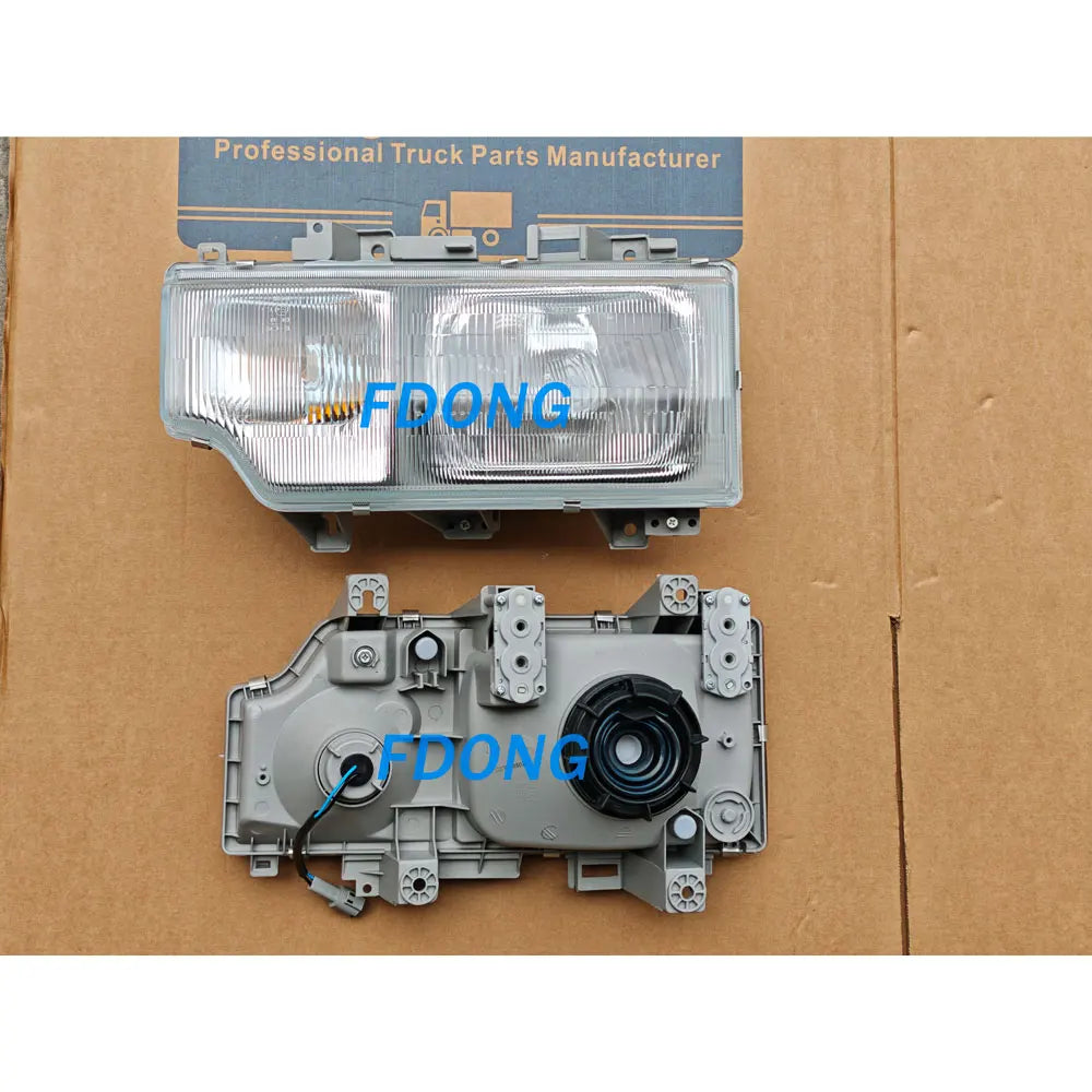 Headlamp RH RHD for NISSAN CWA451 for UD CDA451 CMA451 Truck Spare Body Parts