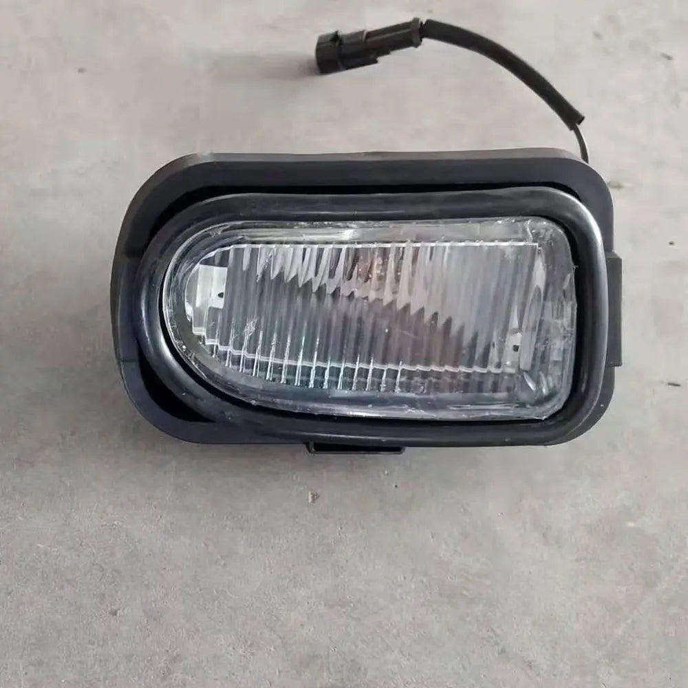 Step Lamp Left for Nissan QUON for UD QUON Truck Spare Body Parts