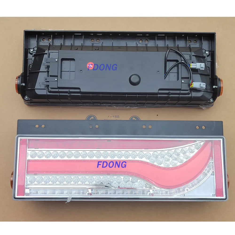 LED Taillamp RH 572 * 220 Red for HINO ISUZU FUSO NISSAN UD Truck