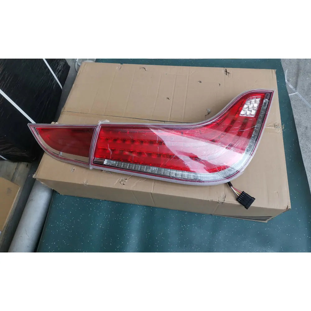 4133-00258 4133-00258 Rear Lamp for ZK Nova Master Bus Coach T12 T13 ZK6907 ZK6128 ZK6138 ZK6117 Bus Spare Parts INSB01-177