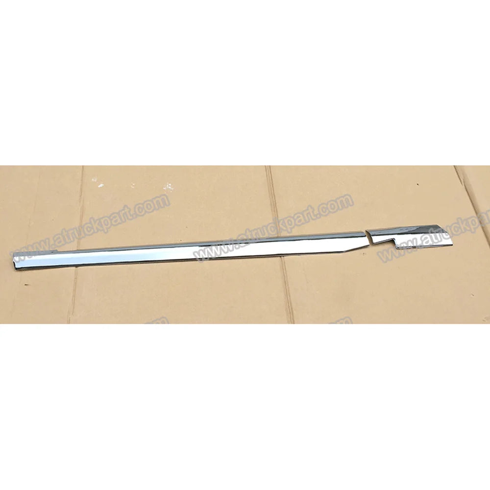 Chrome Door Garnish LH for Nissan QUON for UD QUON