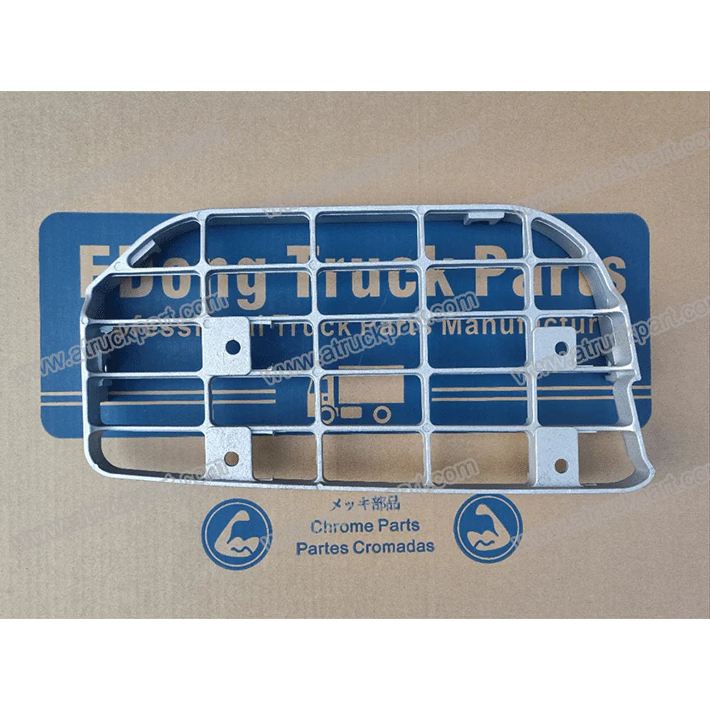 Alloy Step Lower RH for NISSAN for UD PKB CWM 454 Truck Spare Body Parts