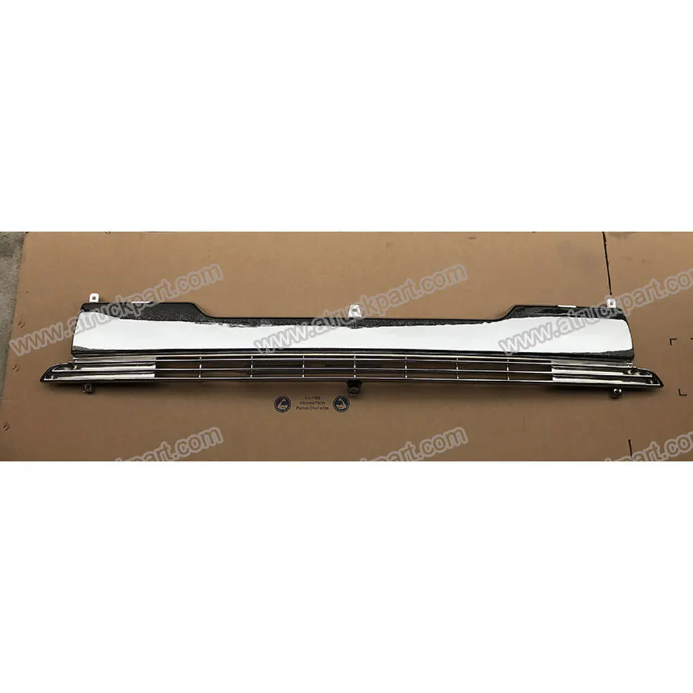 Chrome Grille for NISSAN CWA451 for UD CDA451 CMA451