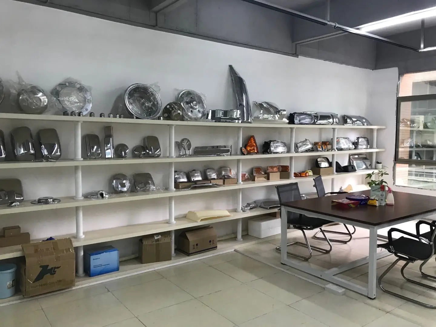Chrome Fog Lamp Case RH for HINO ISUZU FUSO NISSAN UD Truck Spare Body Parts