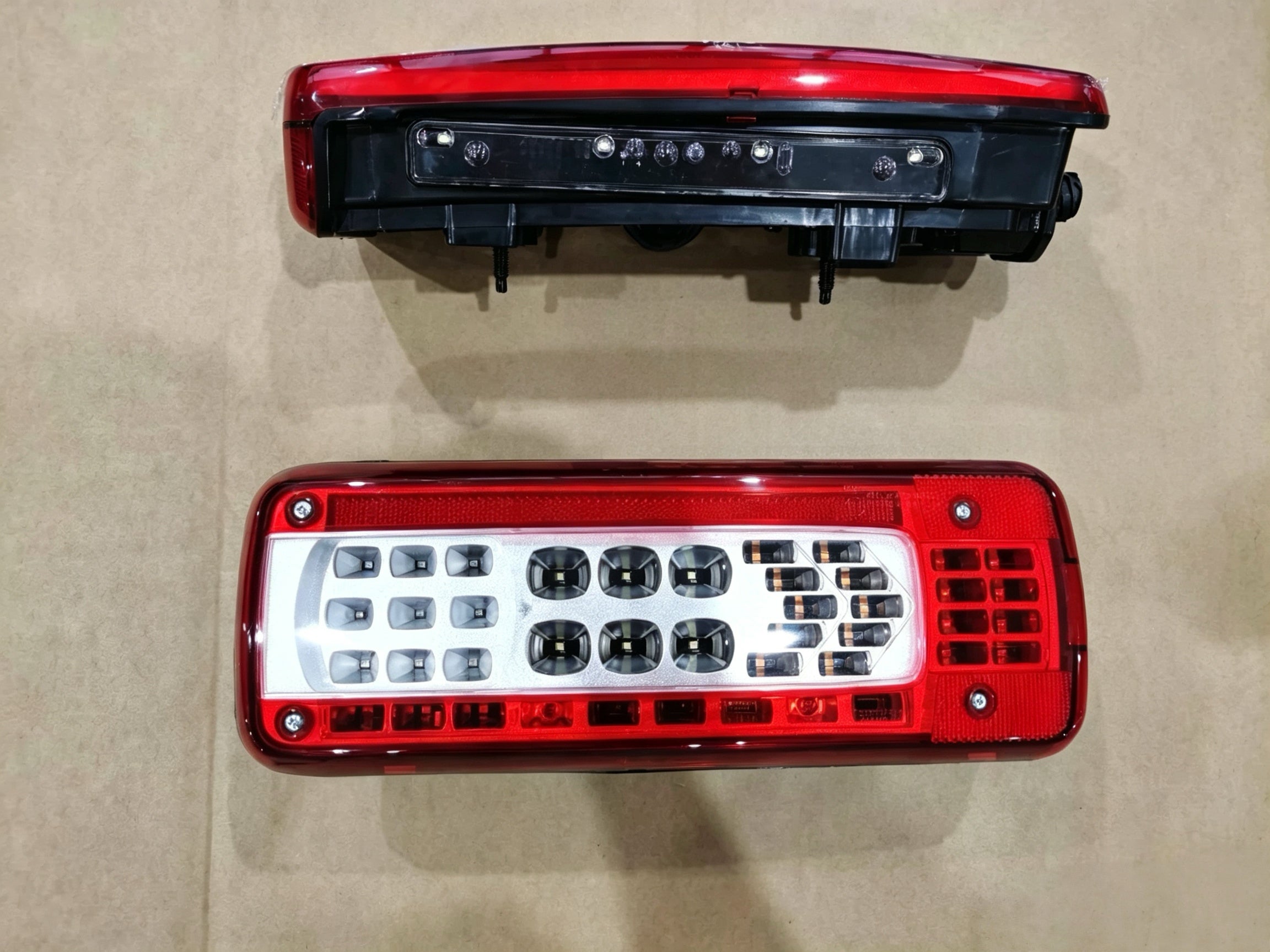 82483074 Tail Lamp LED Without Buzzer for Volvo Truck Parts for Volvo FH Body Parts