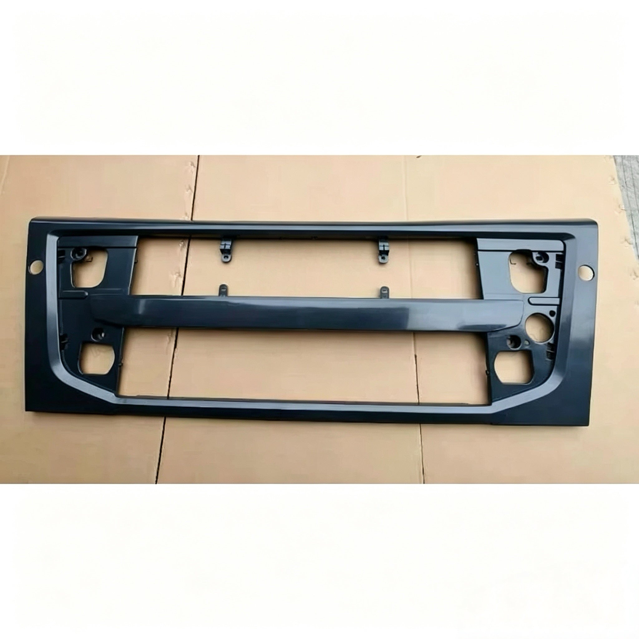 82056840 82065607 Lower Grille Protector for Volvo Truck Parts for Volvo FH13 Body Parts