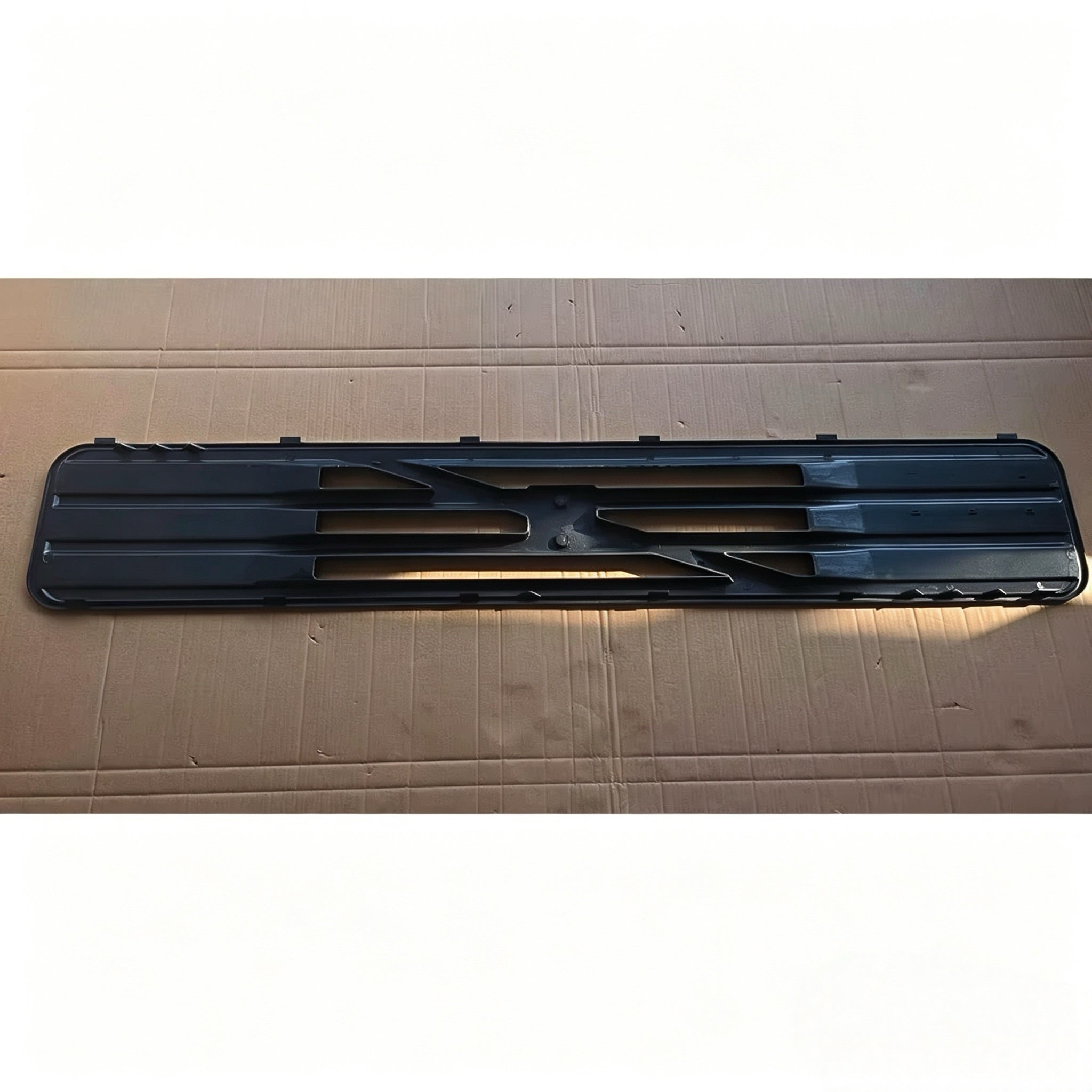 8191406 Front Grille for Volvo Truck Parts FM12 Truck Parts European Truck Body Parts