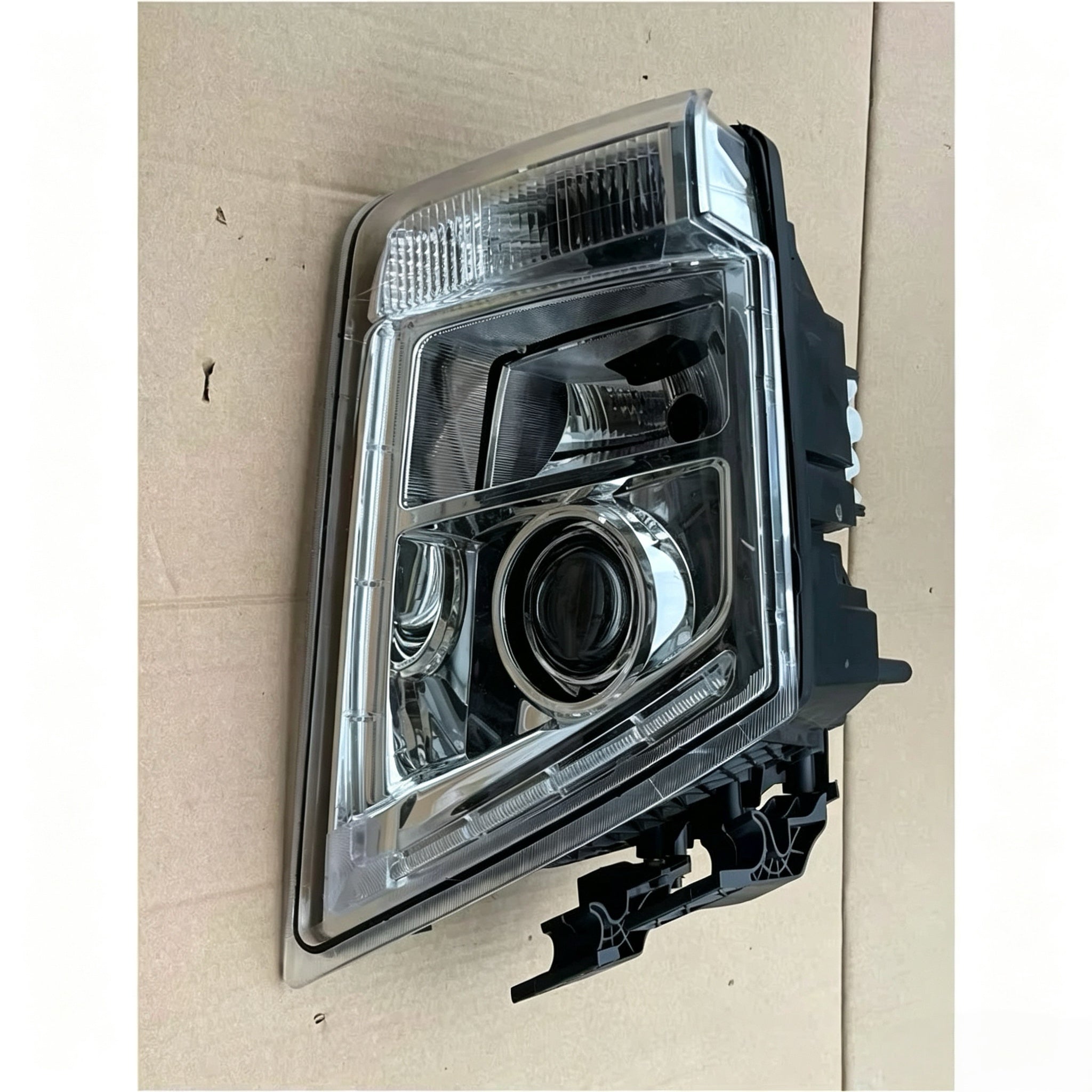 21035638 21323108 21035637 21323106 LED Black Round Head Lamp New Version for Volvo FH/FM 13 Truck Spare Body Parts