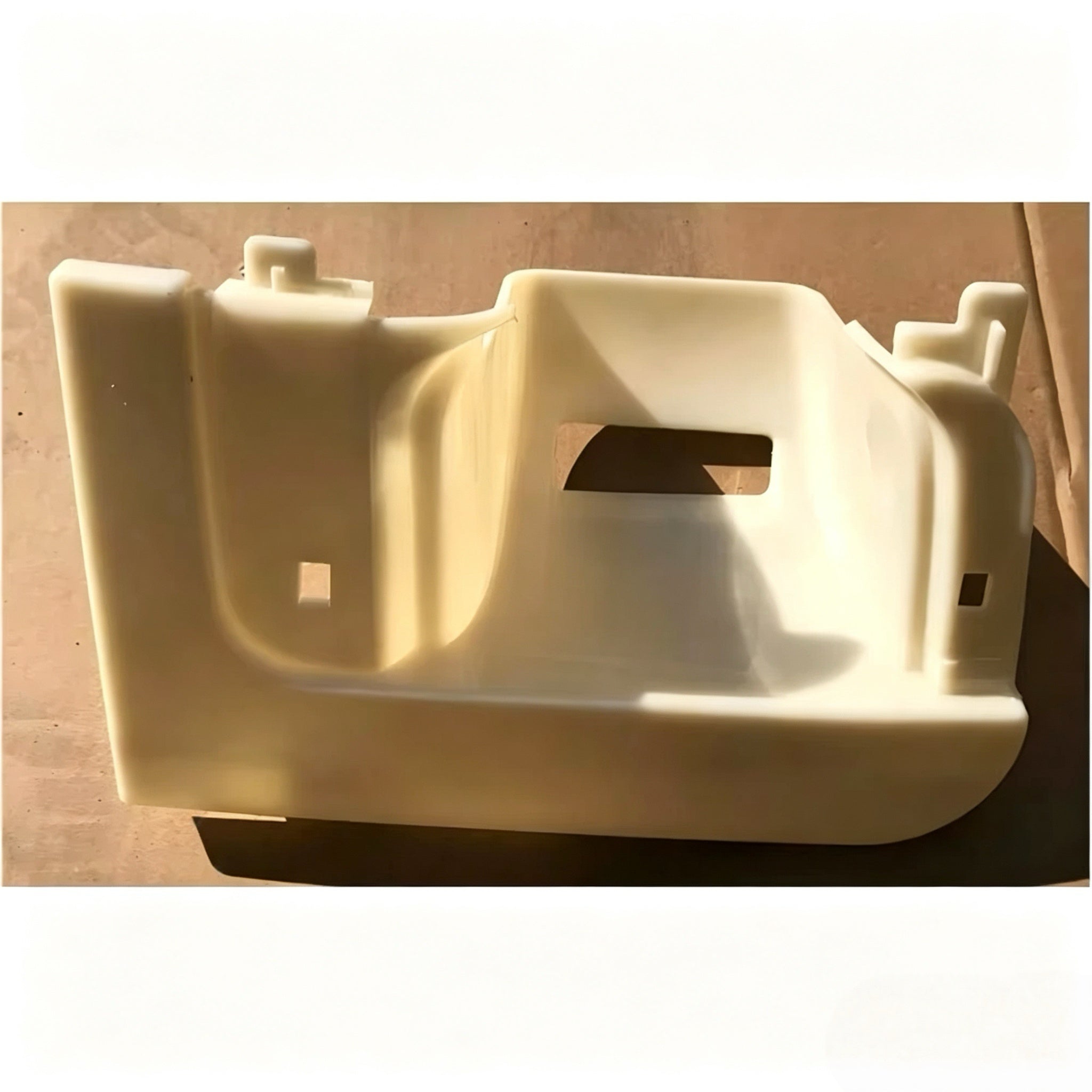 Painted Bumper Garnish RH (Black) for Nissan QUON for UD QUON Truck Spare Body Parts
