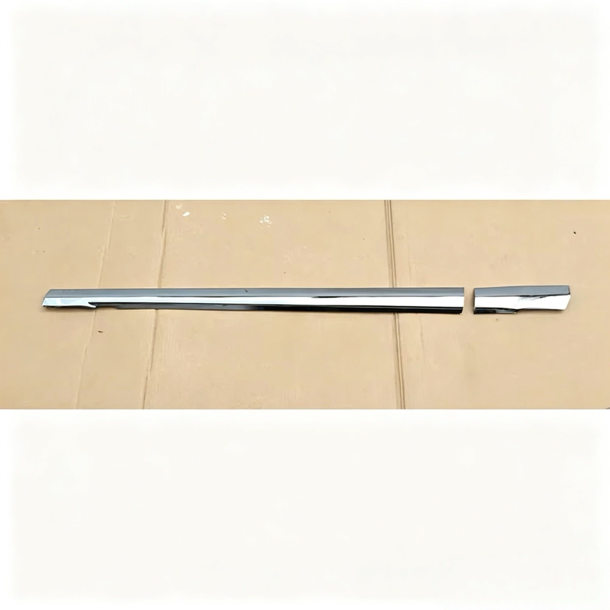 Chrome Door Garnish RH for Nissan QUON for UD QUON