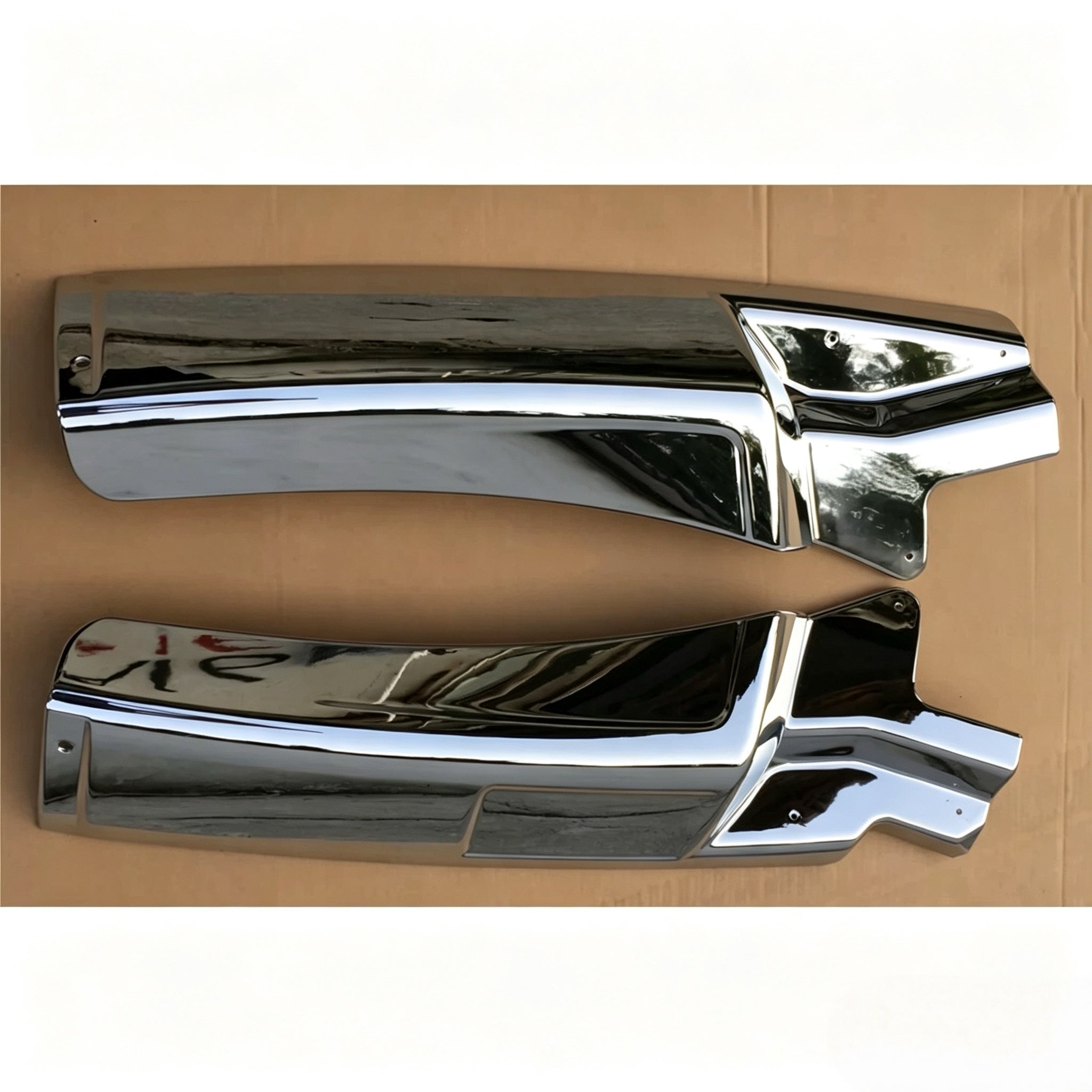 Chrome Fender Garnish RH for Nissan QUON for UD QUON