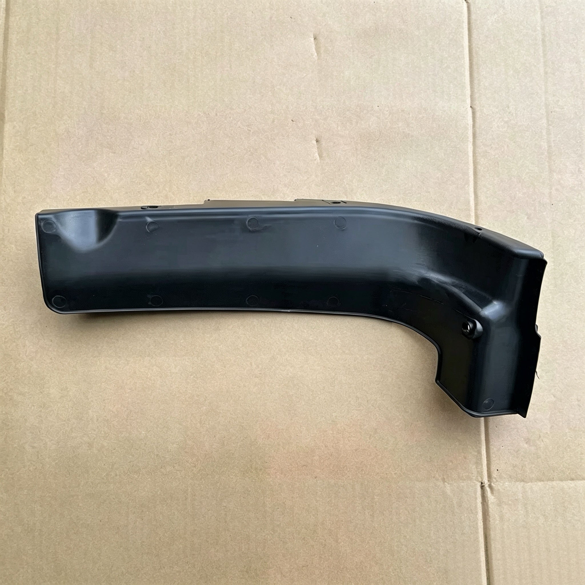 Corner Lower Deflector RH for Nissan QUON for UD QUON Truck Spare Body Parts