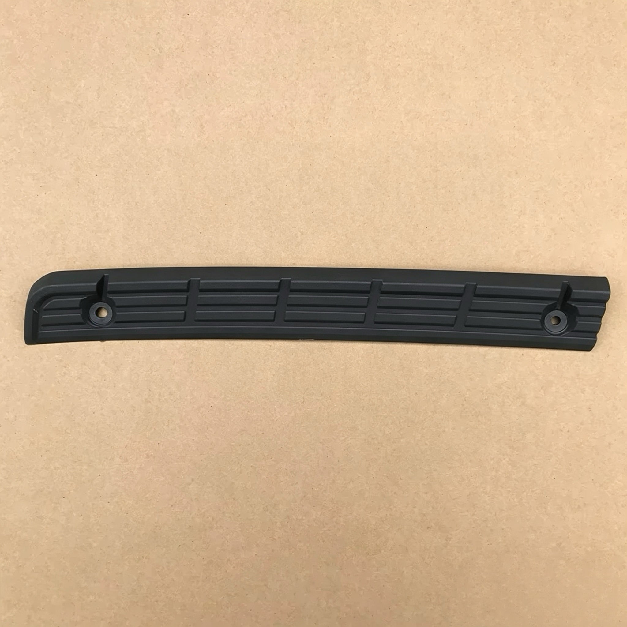 Bumper Protector RH for Nissan QUON and UD QUON Truck Spare Parts