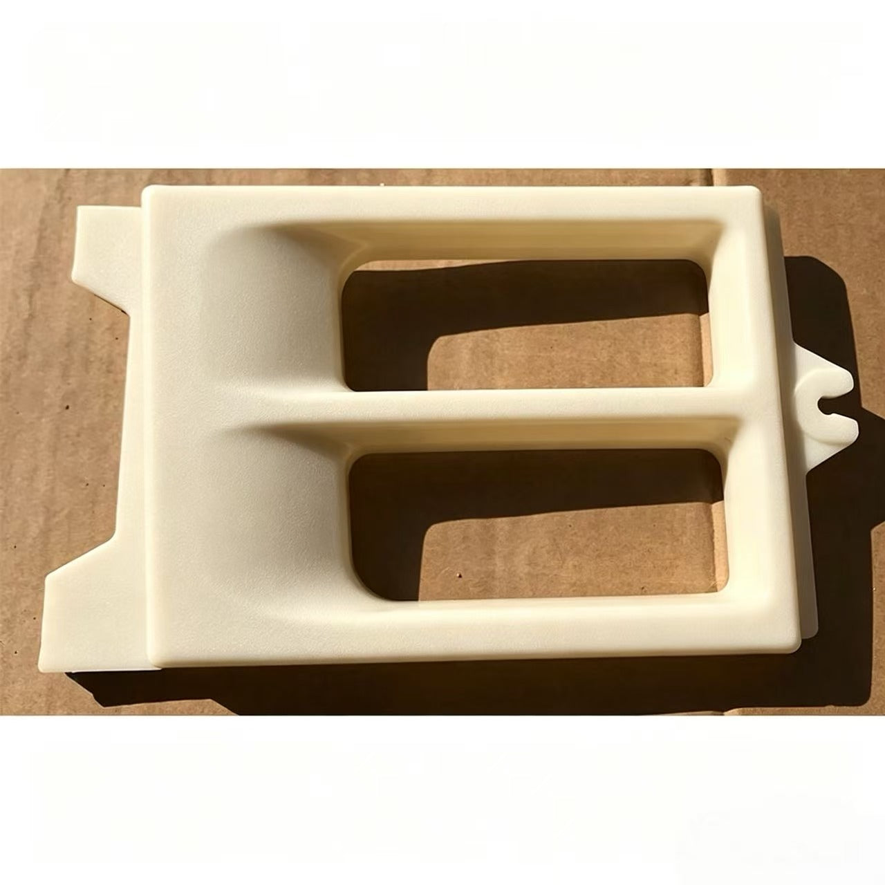Bumper Garnish RH for Nissan QUON for UD QUON