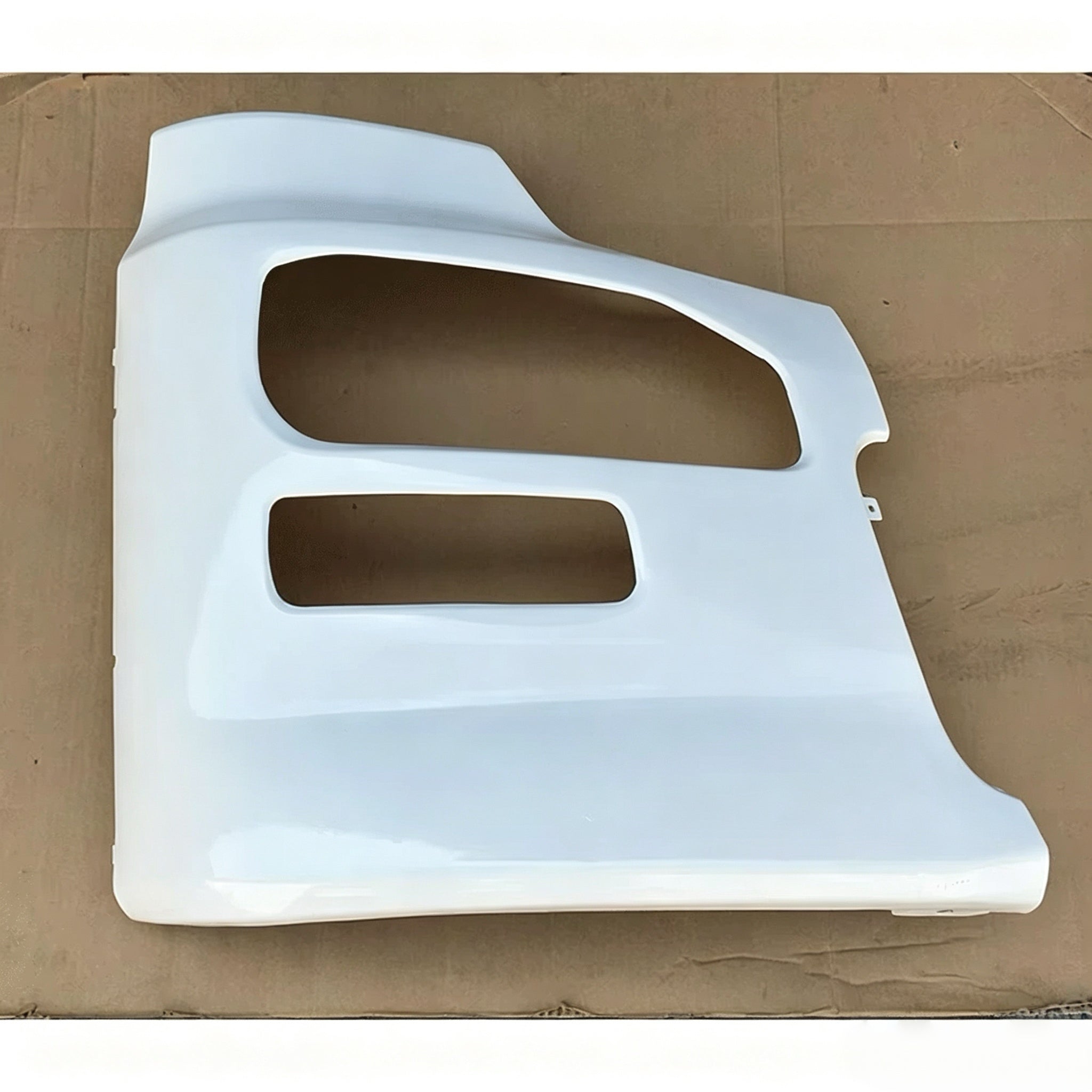 Paint Bumper Corner RH (high) 72cm*70cm for Nissan QUON for UD QUON Truck Spare Body Parts