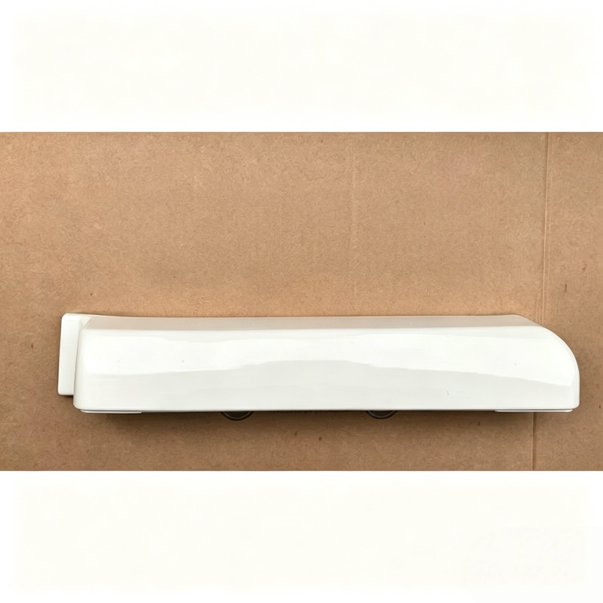 Lower Step Finish RH for Nissan QUON for UD QUON Truck Spare Body Parts