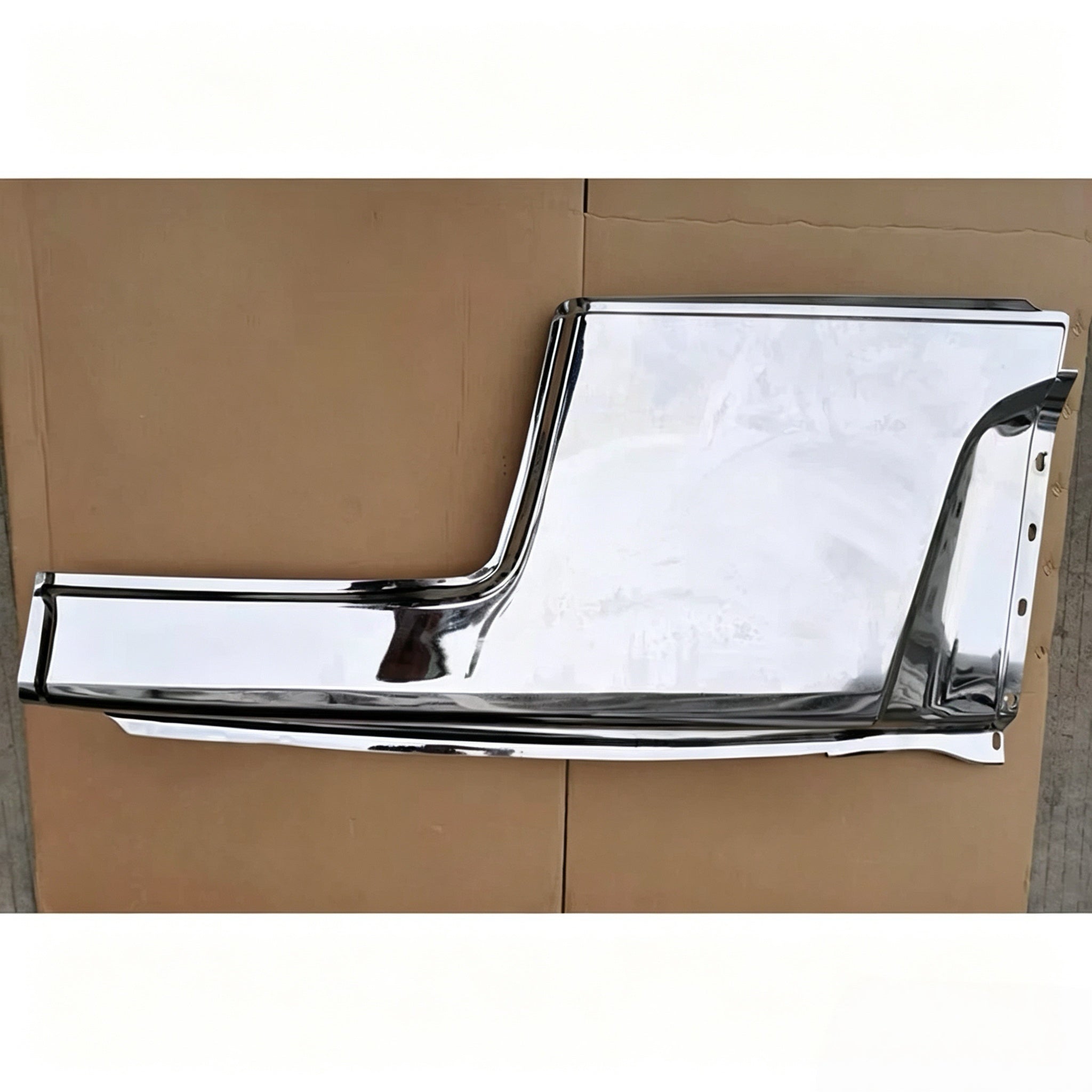 Chrome Rear Door for Nissan QUON for UD QUON Truck Spare Body Parts