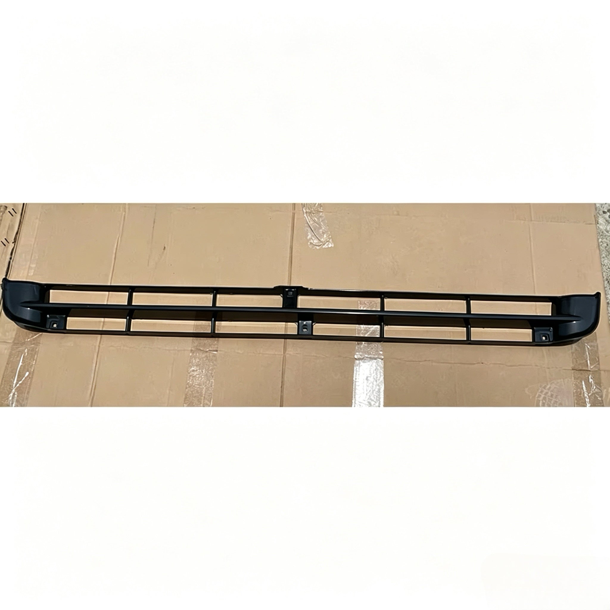 Paint Bumper Lower Grille for UD QUON Truck Spare Body Parts