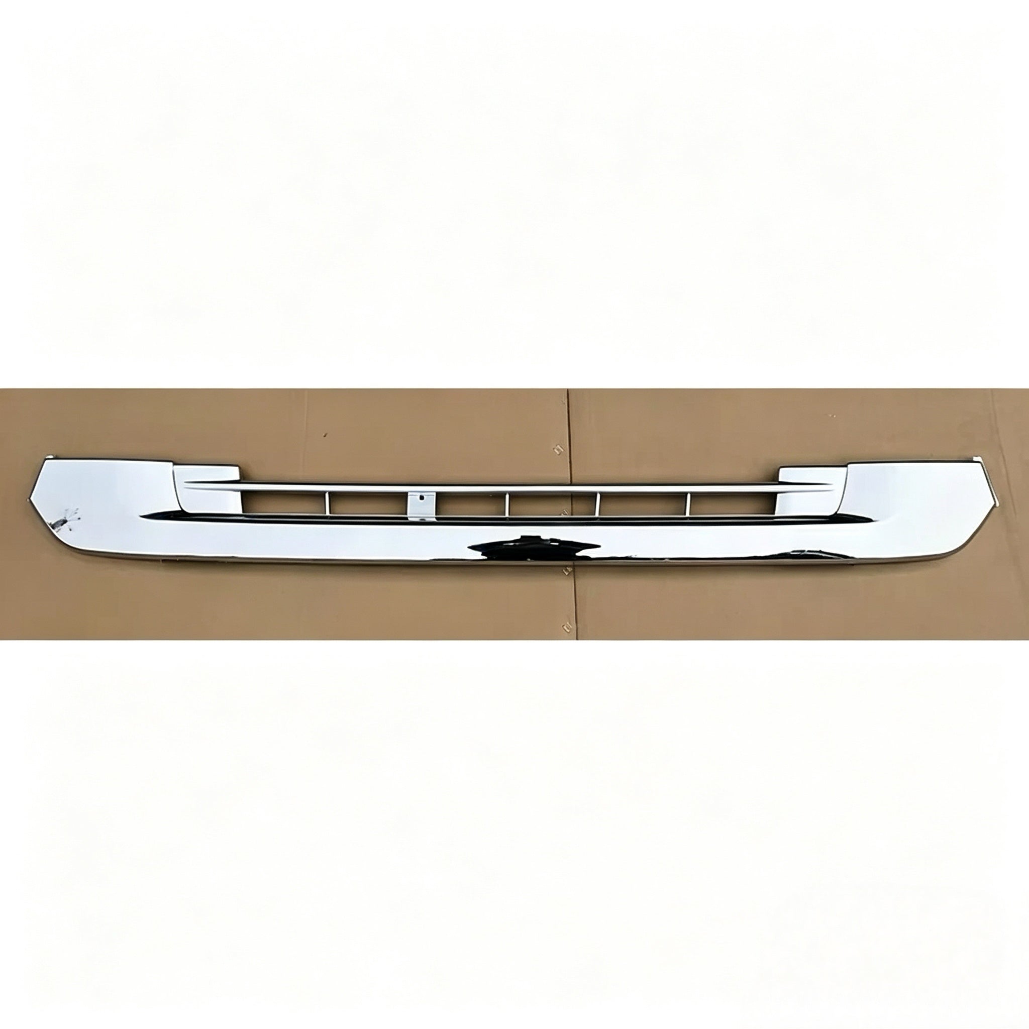 Chrome Lower Grille 175cm for Nissan QUON for UD QUON Truck Spare Body Parts