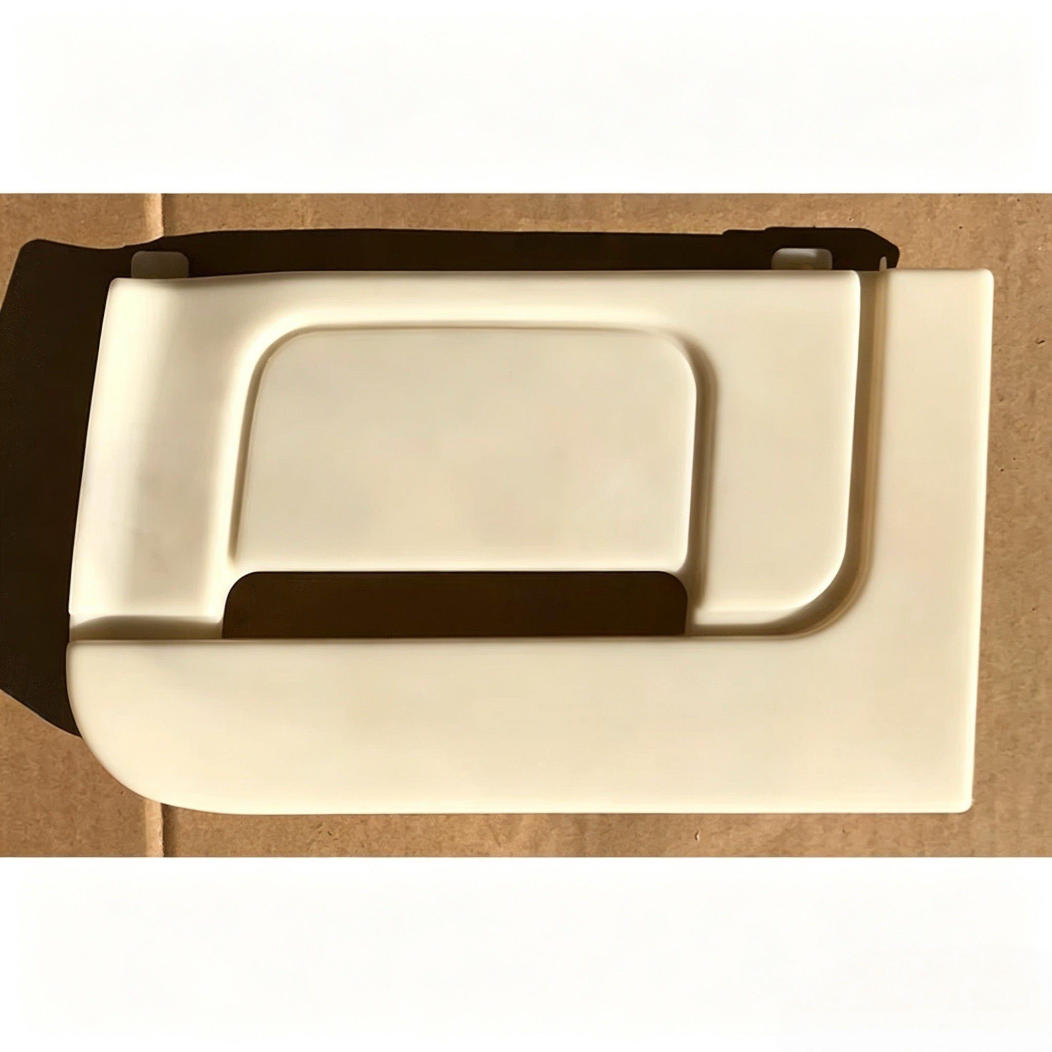 Bumper Garnish LH for Nissan QUON for UD QUON