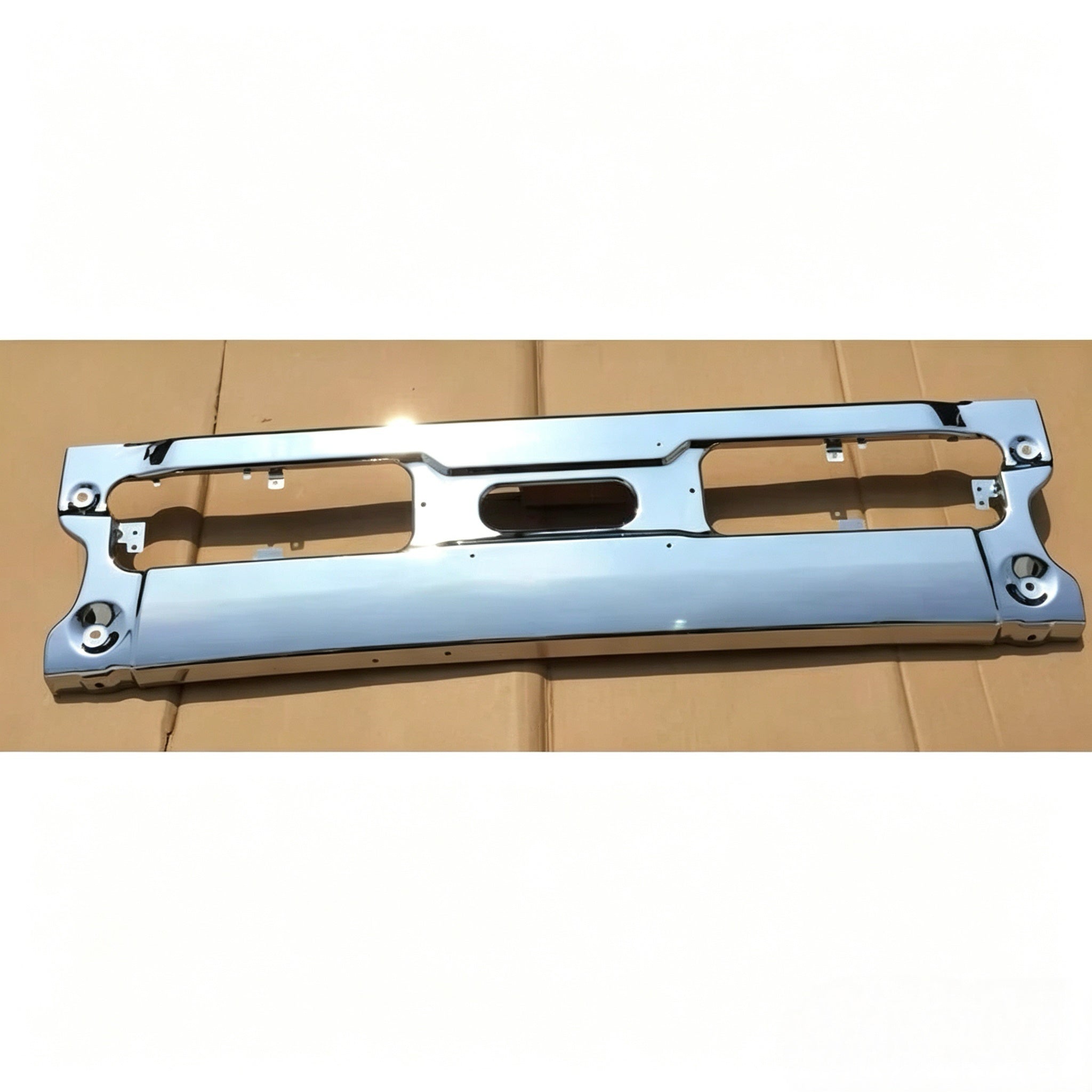 Chrome Bumper Center (Lower) 144.5*36.5 for Nissan QUON for UD QUON Truck Spare Body Parts